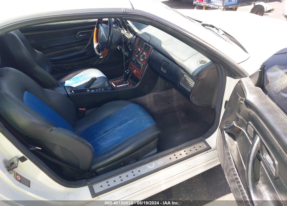 2001 MERCEDES-BENZ SLK 320 VIN: WDBKK65F61F190452
