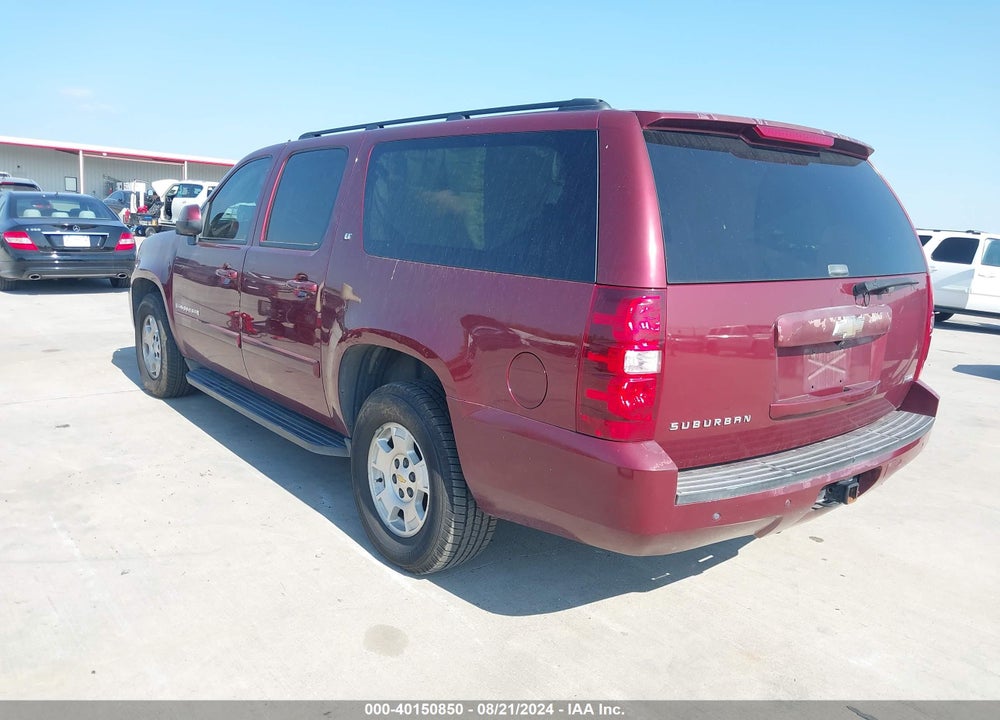 2008 CHEVROLET SUBURBAN 1500 LT VIN: 3GNFC16078G157358