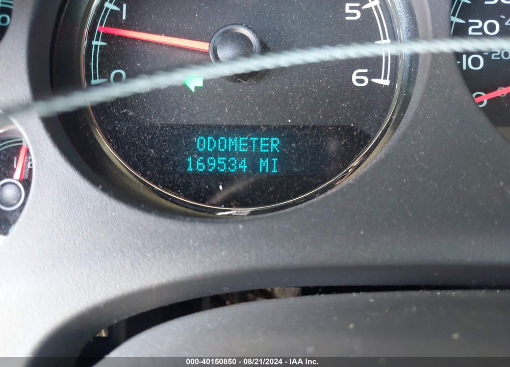 2008 CHEVROLET SUBURBAN 1500 LT VIN: 3GNFC16078G157358