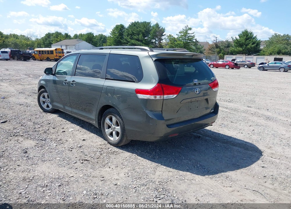 2013 TOYOTA SIENNA LE V6 8 PASSENGER VIN: 5TDKK3DC4DS287550