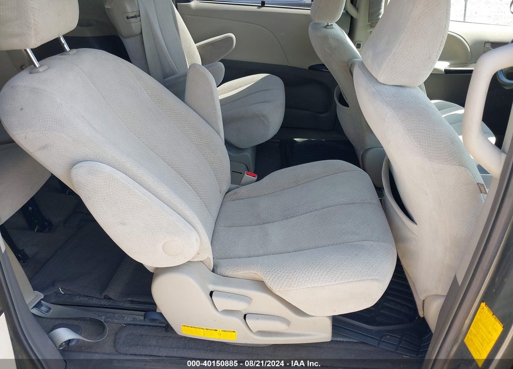 2013 TOYOTA SIENNA LE V6 8 PASSENGER VIN: 5TDKK3DC4DS287550