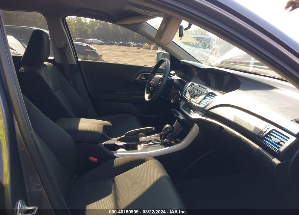 2015 HONDA ACCORD LX VIN: 1HGCR2F33FA245251