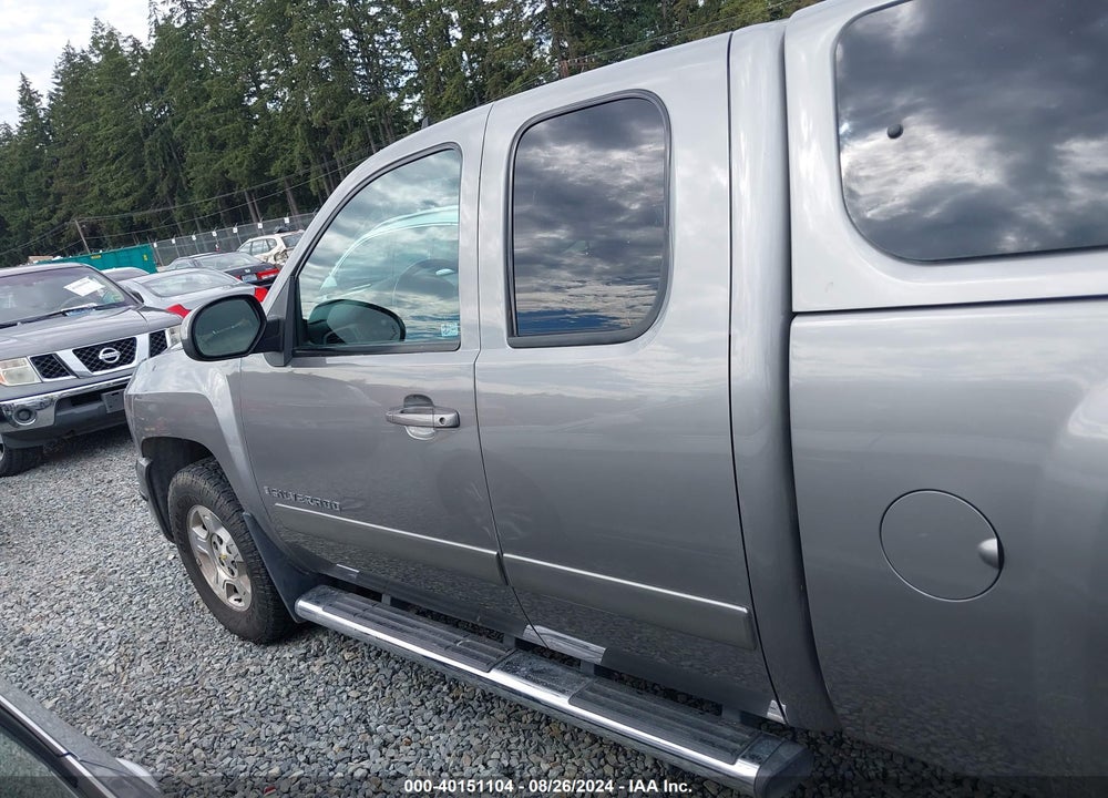 2008 CHEVROLET SILVERADO 1500 LTZ VIN: 2GCEK19J181239395