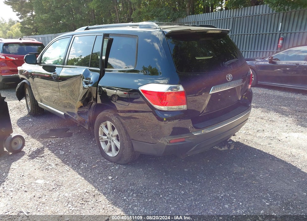 2013 TOYOTA HIGHLANDER SE V6 VIN: 5TDBK3EH2DS237840