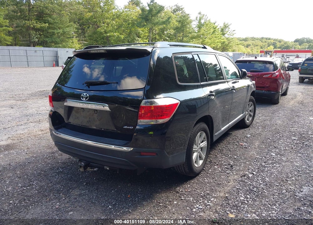 2013 TOYOTA HIGHLANDER SE V6 VIN: 5TDBK3EH2DS237840