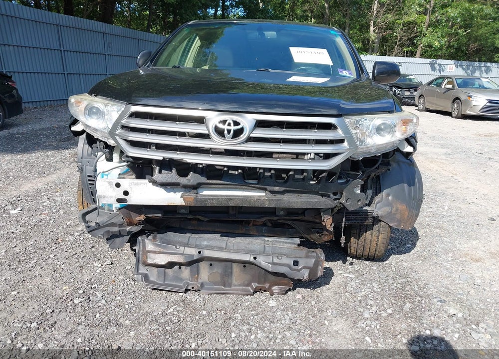 2013 TOYOTA HIGHLANDER SE V6 VIN: 5TDBK3EH2DS237840
