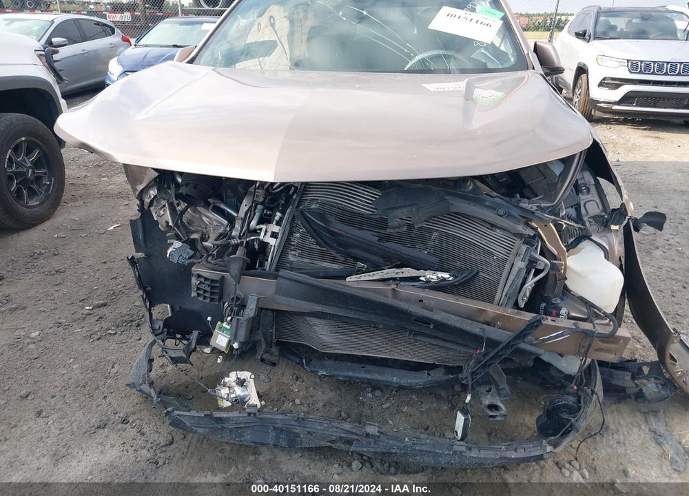 2018 CHEVROLET EQUINOX LT VIN: 2GNAXJEV9J6229755