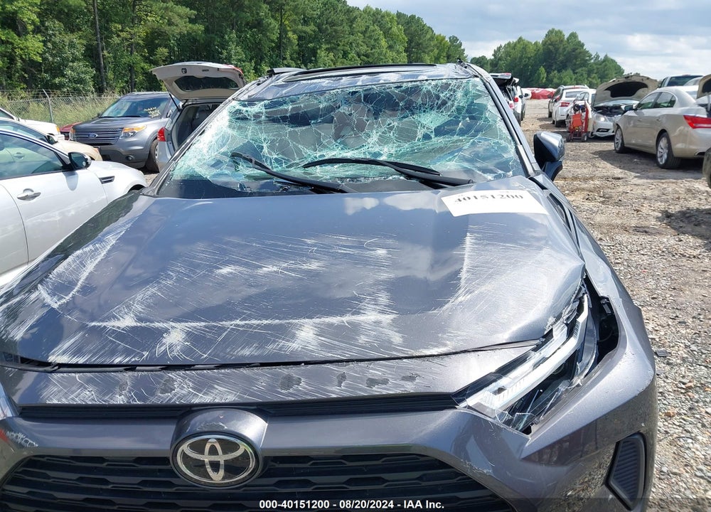 2022 TOYOTA RAV4 XLE VIN: 2T3W1RFV1NW216523