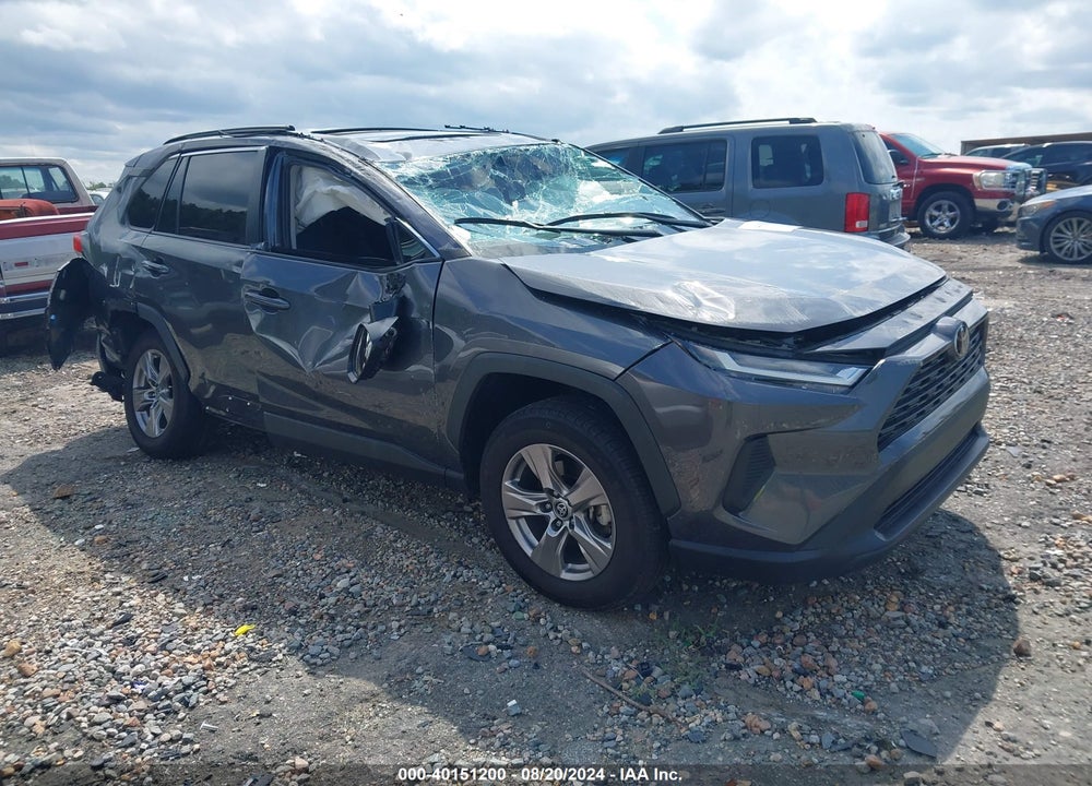 2022 TOYOTA RAV4 XLE VIN: 2T3W1RFV1NW216523