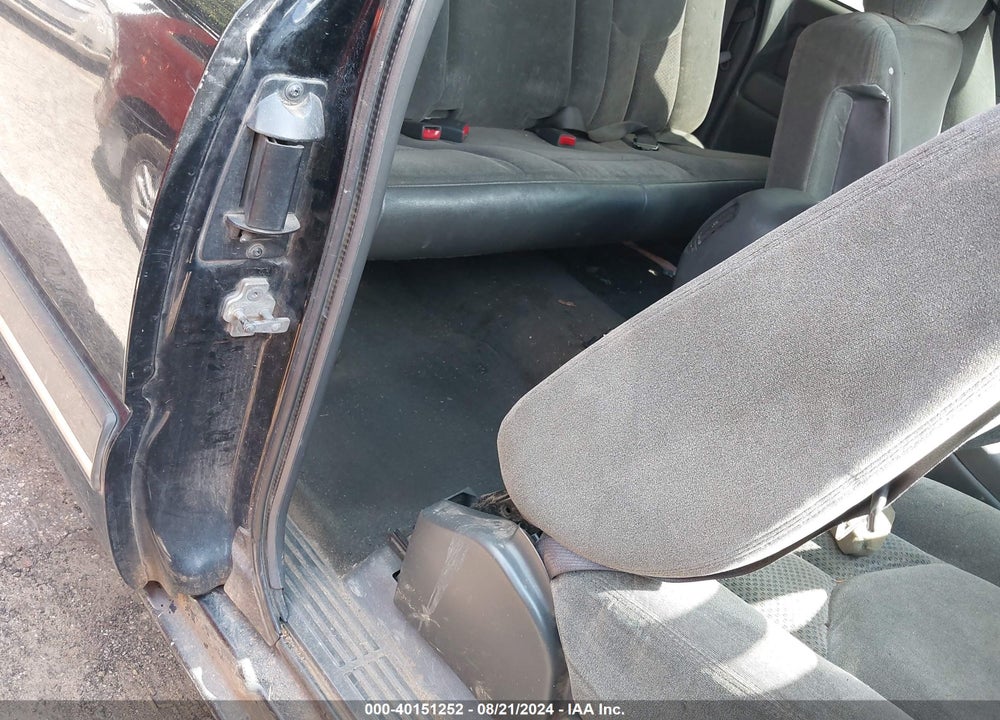 2004 CHEVROLET SILVERADO 1500 LS VIN: 1GCEK19T54E197145
