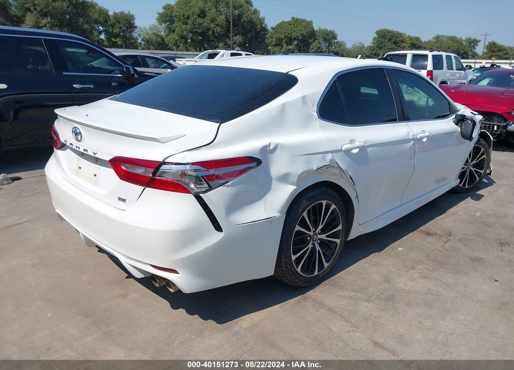 2018 TOYOTA CAMRY SE VIN: 4T1B11HK2JU072809
