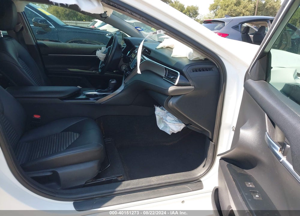 2018 TOYOTA CAMRY SE VIN: 4T1B11HK2JU072809