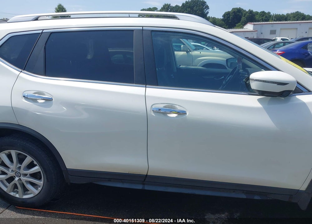 2017 NISSAN ROGUE SV VIN: JN8AT2MT6HW132009