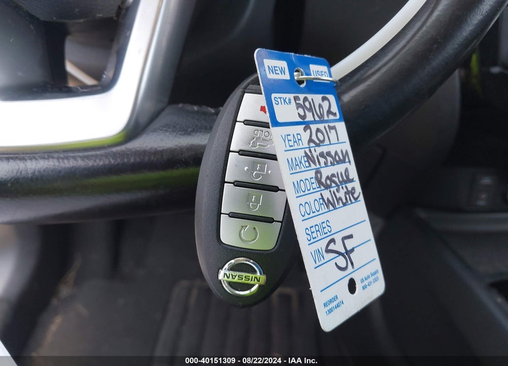 2017 NISSAN ROGUE SV VIN: JN8AT2MT6HW132009