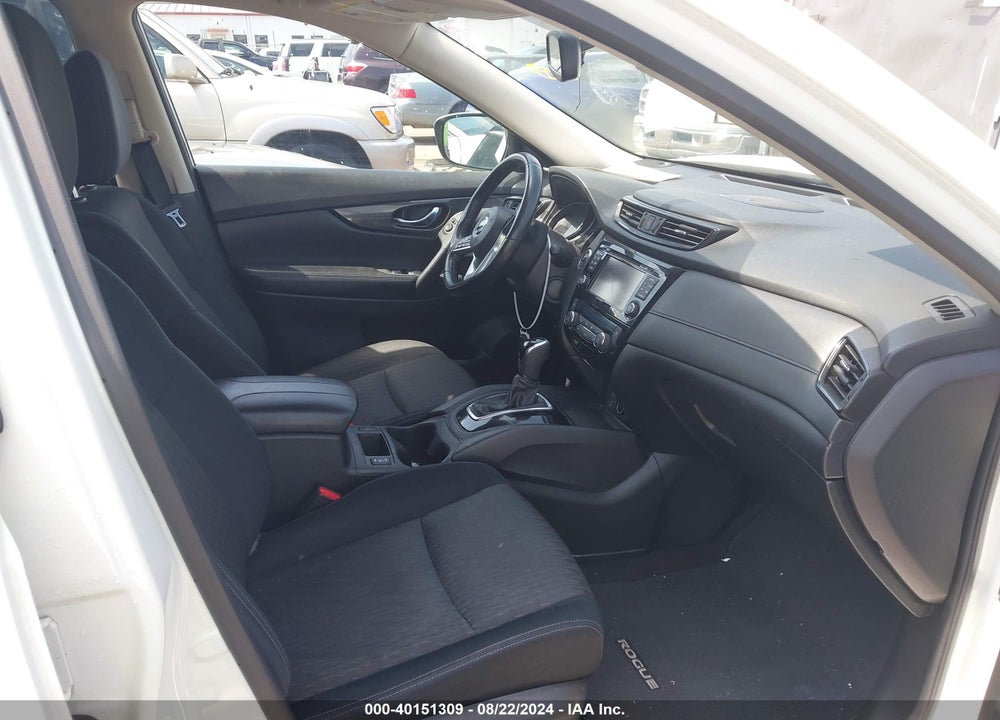 2017 NISSAN ROGUE SV VIN: JN8AT2MT6HW132009