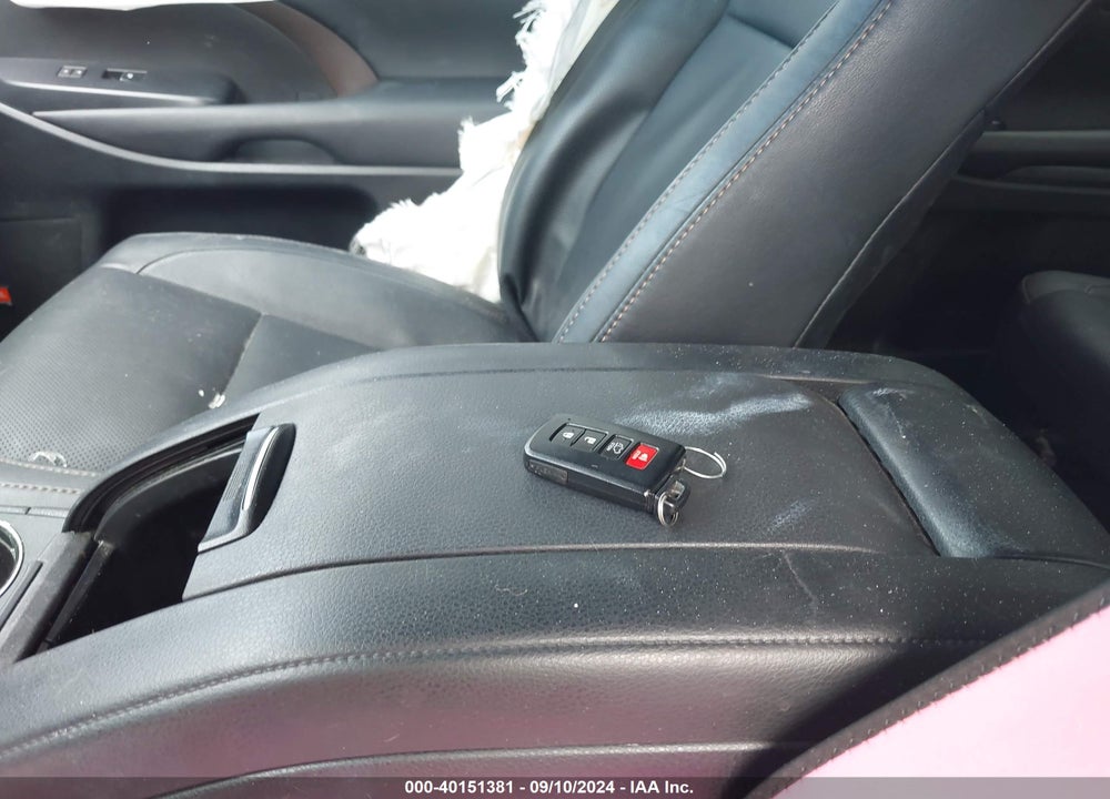 2017 TOYOTA HIGHLANDER HYBRID LIMITED PLATINUM VIN: 5TDDGRFH5HS023295