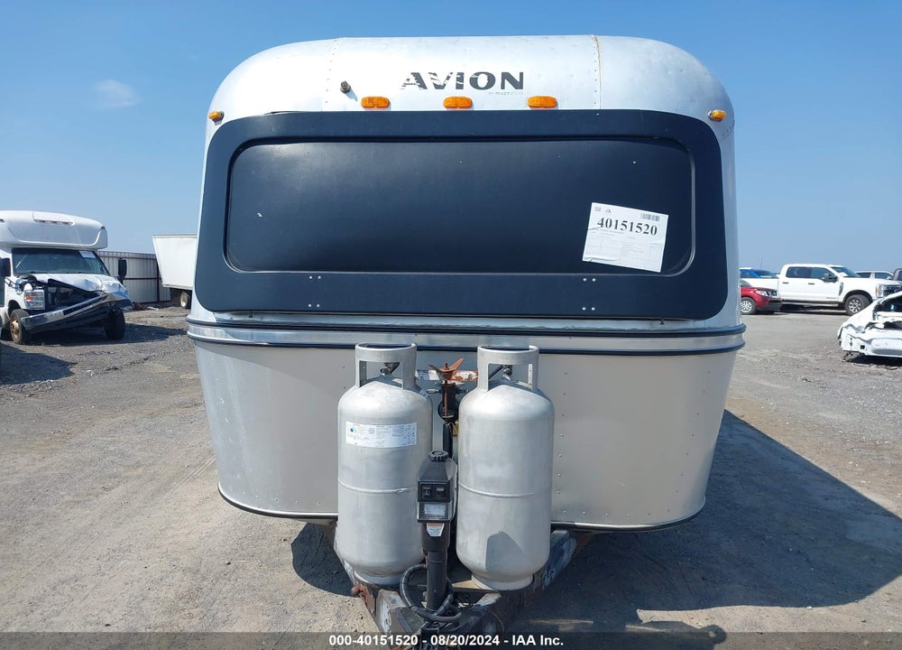 1985 FLEETWOOD AVION VIN: 1EE1W3432F9304283