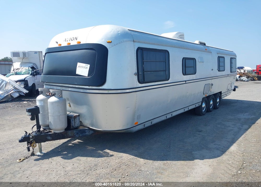 1985 FLEETWOOD AVION VIN: 1EE1W3432F9304283