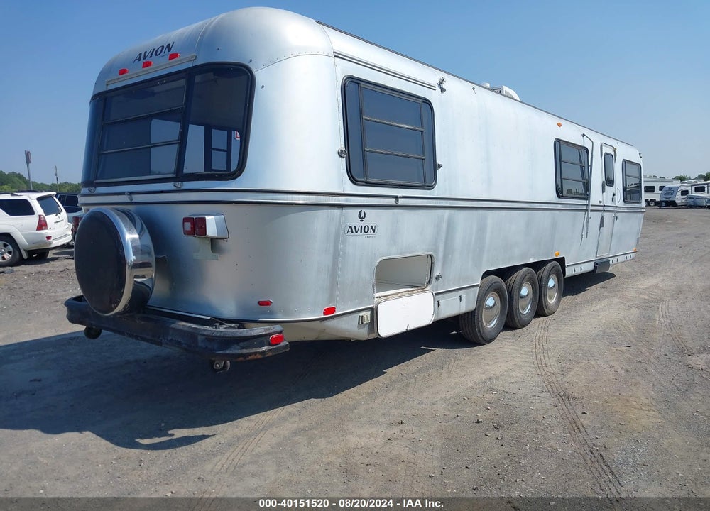 1985 FLEETWOOD AVION VIN: 1EE1W3432F9304283