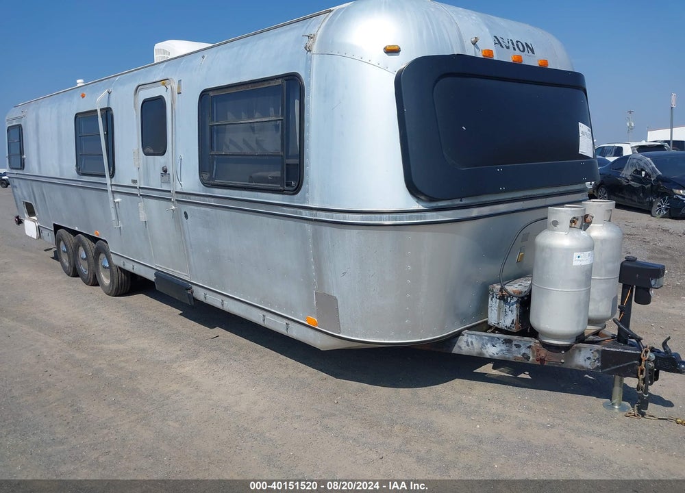 1985 FLEETWOOD AVION VIN: 1EE1W3432F9304283