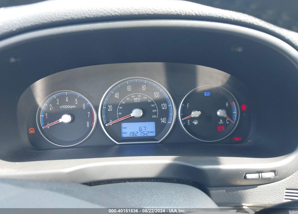 2009 HYUNDAI SANTA FE SE VIN: 5NMSH13E89H330156