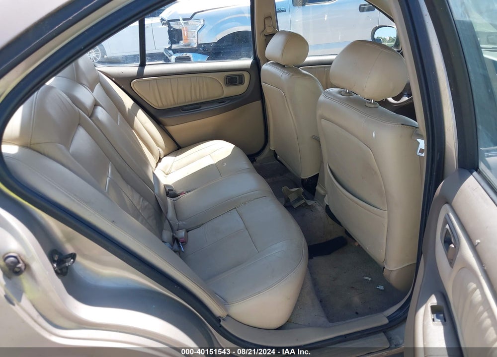2001 NISSAN ALTIMA GLE VIN: 1N4DL01A61C119581