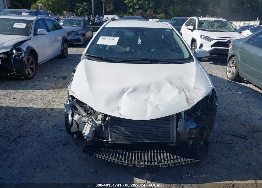 2018 TOYOTA COROLLA LE VIN: 5YFBURHE1JP762455