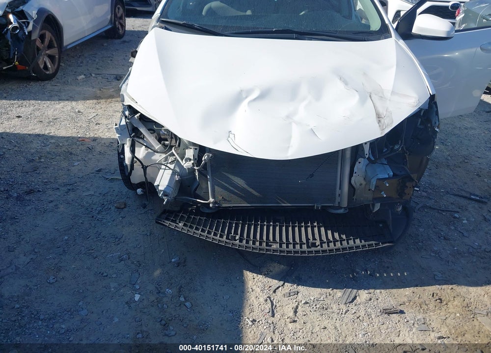 2018 TOYOTA COROLLA LE VIN: 5YFBURHE1JP762455