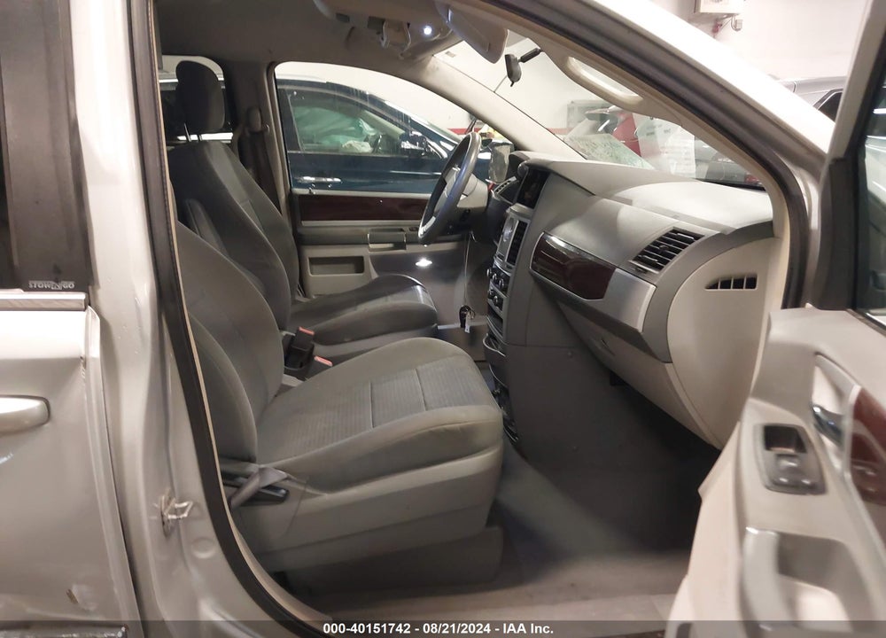 2010 CHRYSLER TOWN & COUNTRY TOURING VIN: 2A4RR5D10AR299942