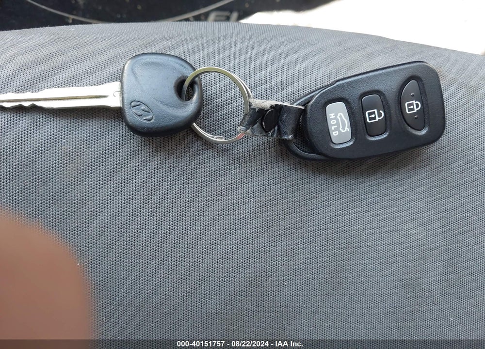 2013 HYUNDAI ELANTRA GLS VIN: KMHDH4AE6DU484388