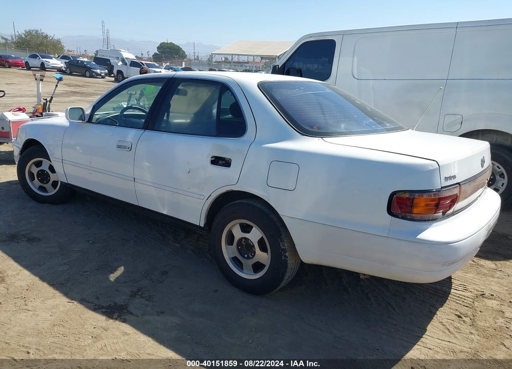 1992 TOYOTA CAMRY LE VIN: 4T1SK12E1NU091194