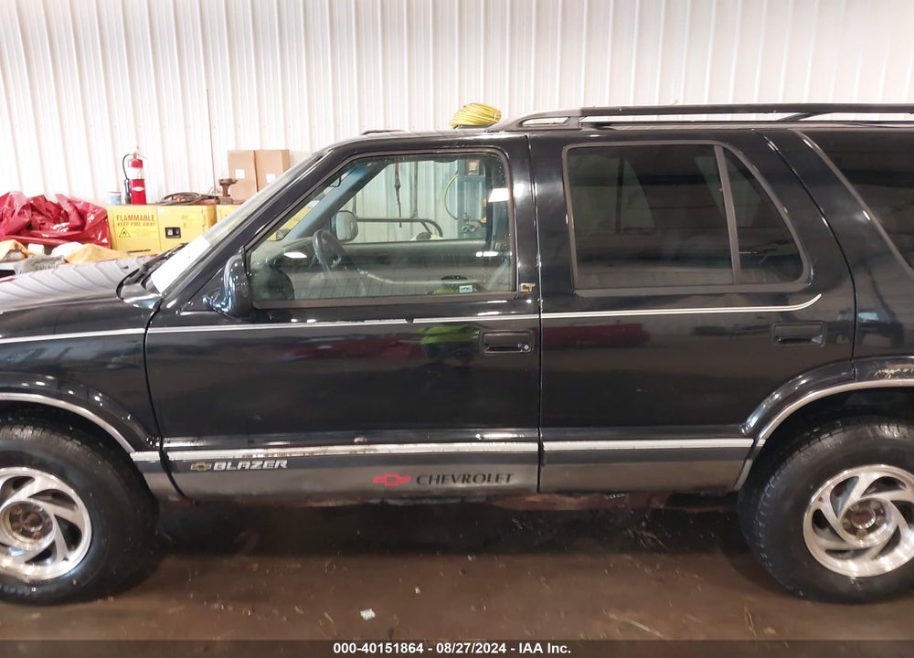 1996 CHEVROLET BLAZER VIN: 1GNDT13W0T2280341