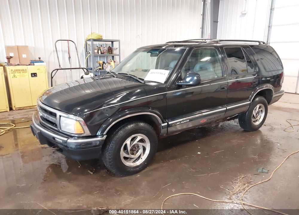 1996 CHEVROLET BLAZER VIN: 1GNDT13W0T2280341