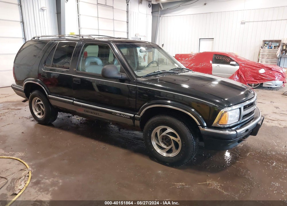1996 CHEVROLET BLAZER VIN: 1GNDT13W0T2280341