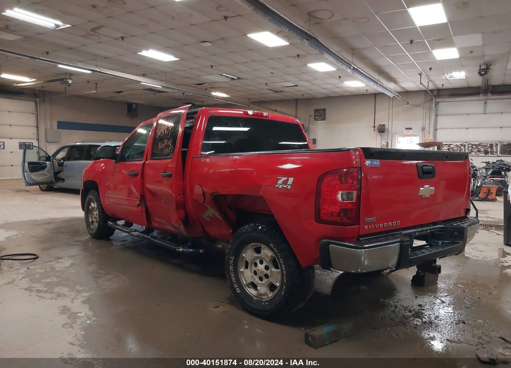 2011 CHEVROLET SILVERADO 1500 LT VIN: 3GCPKSE35BG359124
