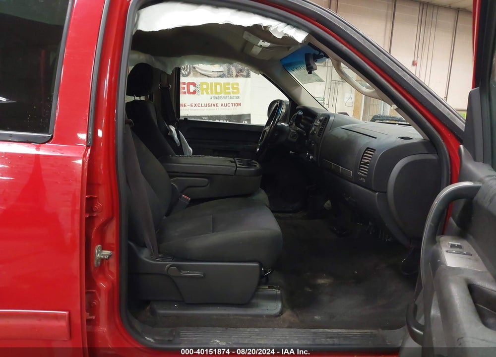 2011 CHEVROLET SILVERADO 1500 LT VIN: 3GCPKSE35BG359124