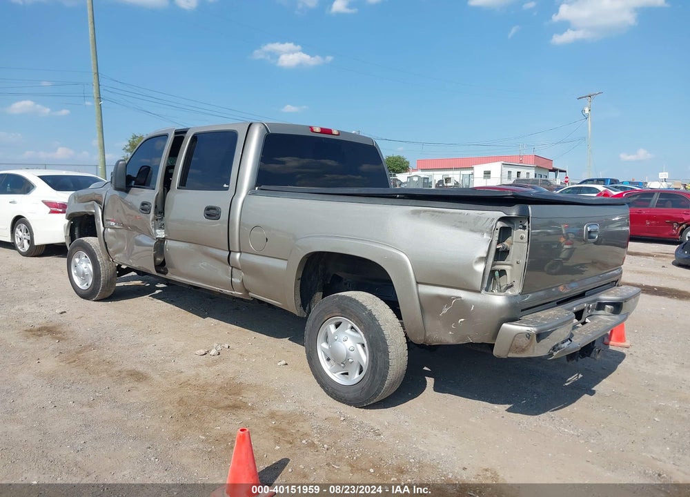 2002 CHEVROLET SILVERADO 2500HD LT VIN: 1GCHC231X2F153334