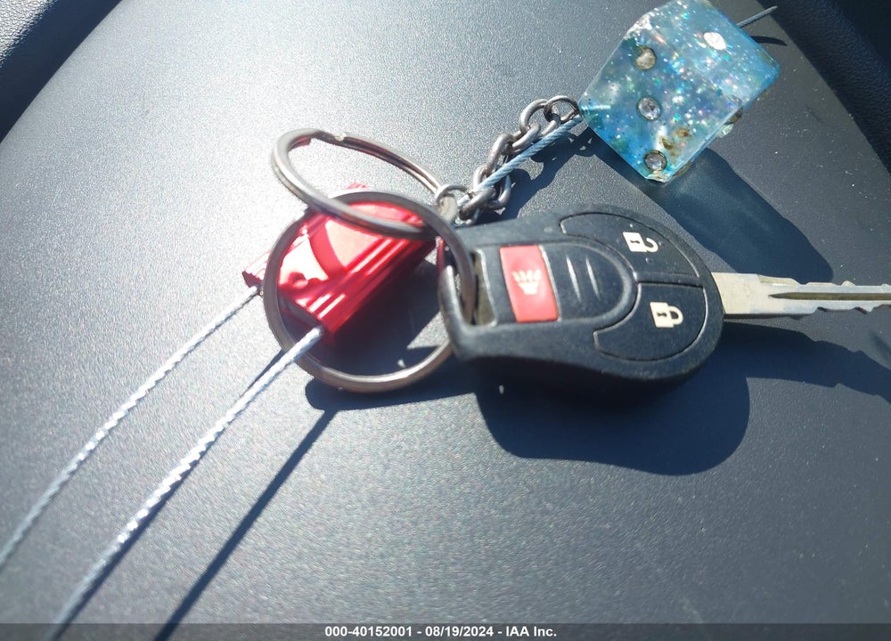 2013 NISSAN ROGUE S VIN: JN8AS5MV1DW643112