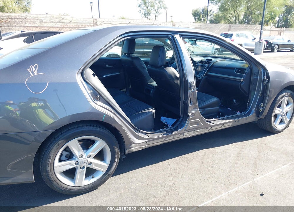 2013 TOYOTA CAMRY SE VIN: 4T1BF1FK7DU298692