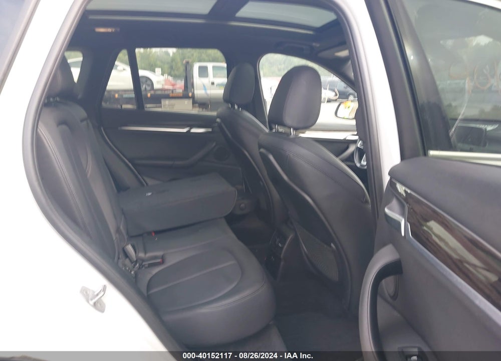 2018 BMW X1 XDRIVE28I VIN: WBXHT3C32J5L33924