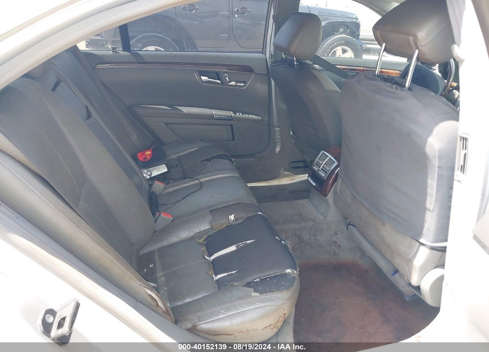 2007 MERCEDES-BENZ S 550 VIN: WDDNG71X27A072026