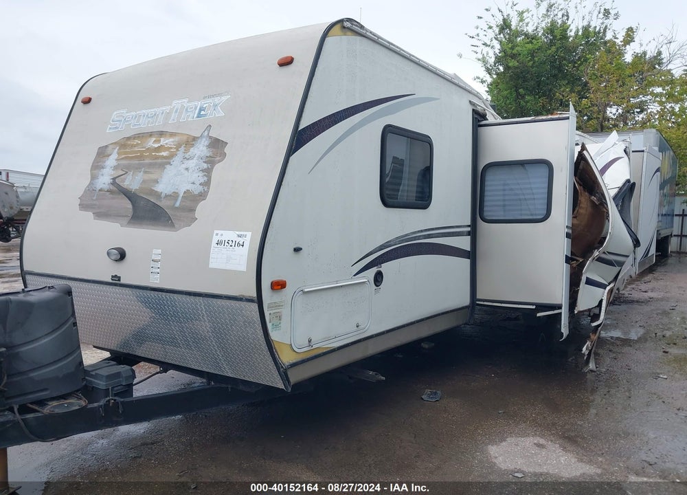 2014 VENTURE TRAVEL TRAILER VIN: 4EZT13221E8076165