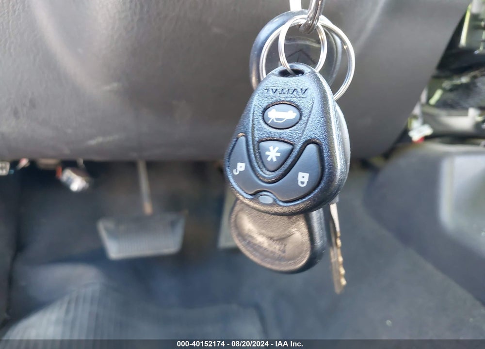 2001 JEEP CHEROKEE SPORT VIN: 1J4FF48S51L501921