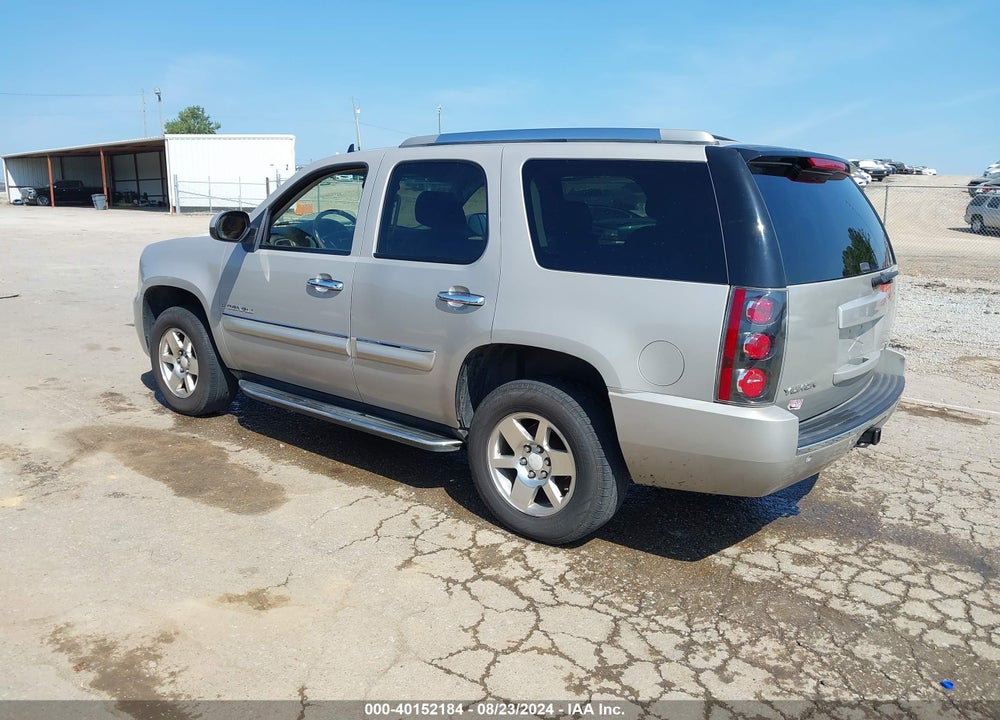 2007 GMC YUKON DENALI VIN: 1GKFK63837J310175