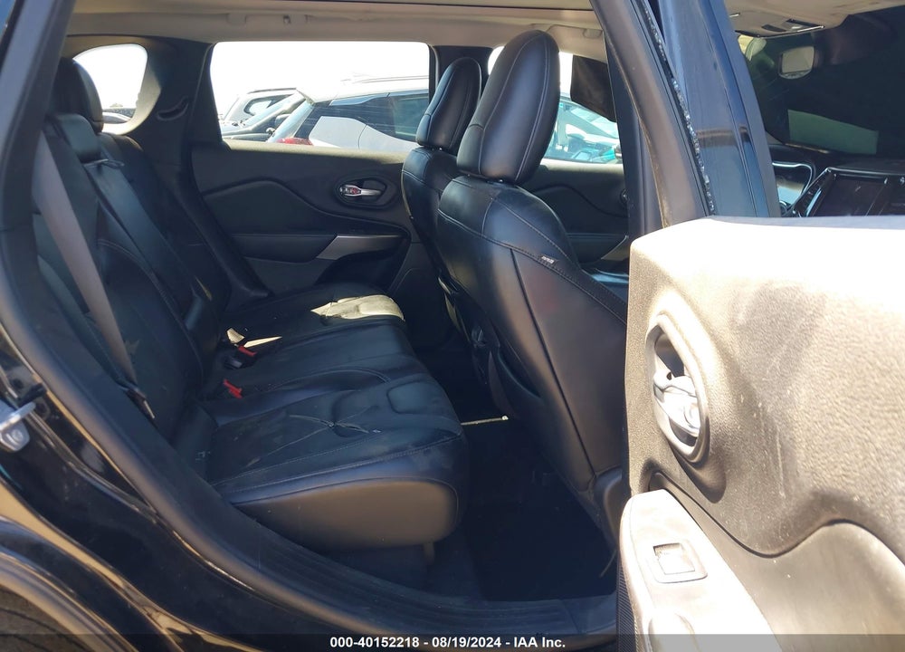 2019 JEEP CHEROKEE LIMITED FWD VIN: 1C4PJLDB8KD438673