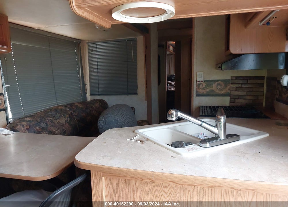 2006 KEYSTONE COUGAR SERIES M-302R VIN: 4YDT3022X6B070523
