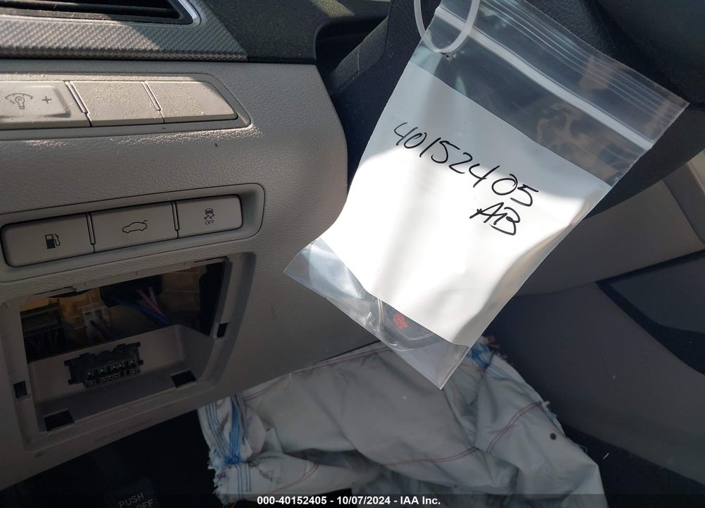 2016 HYUNDAI SONATA VIN: 5NPE24AF1GH396074