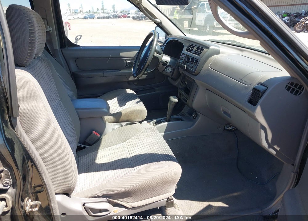2000 NISSAN XTERRA VIN: 5N1ED28T7YC581832