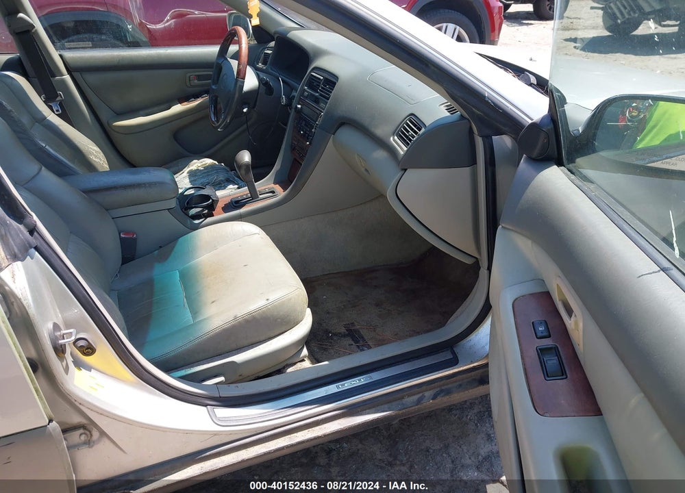 2001 LEXUS ES 300 VIN: JT8BF28GX10331043