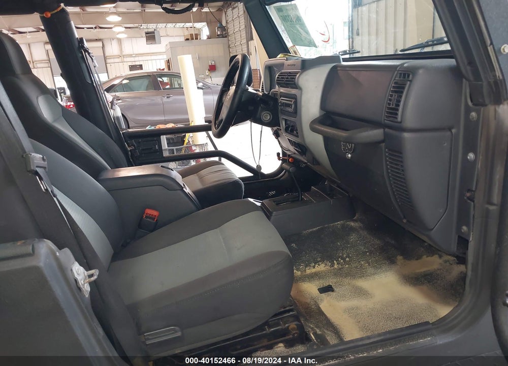 2005 JEEP WRANGLER UNLIMITED VIN: 1J4FA44S95P302700